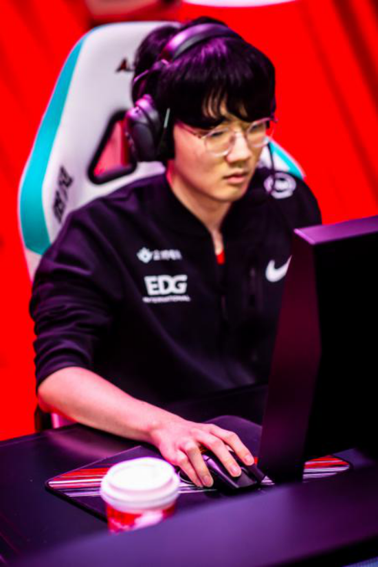 LPL战绩下滑是否预示着英雄联盟的衰退